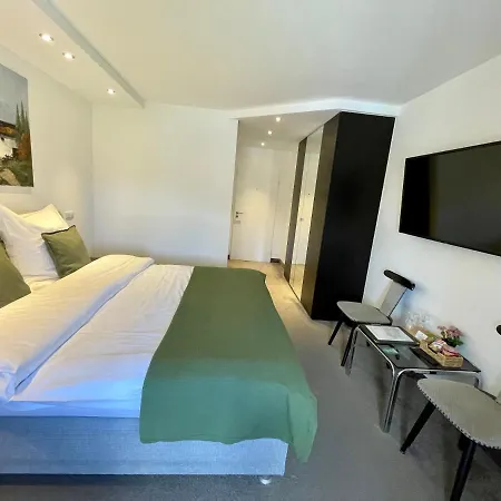 Hardi's Hotel 3*