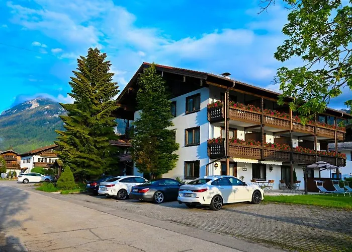 Hardi's Hotel 3*